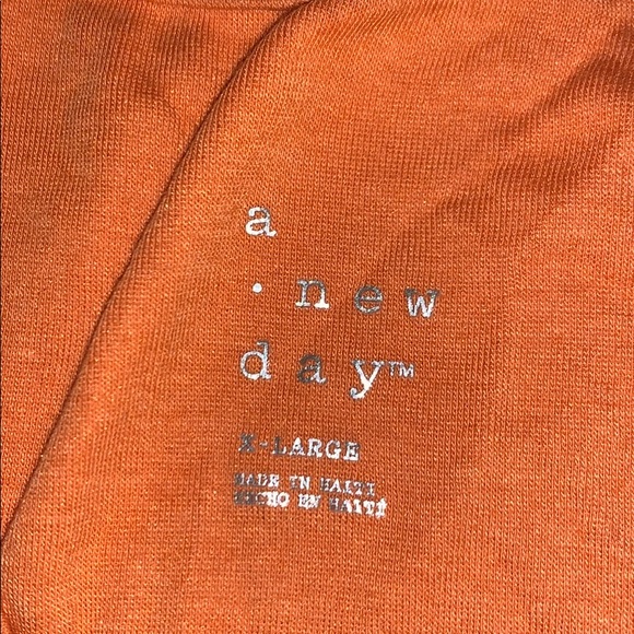 A new day Orange tank top - Picture 2 of 3